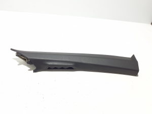   Garniture intérieure de montant avant  - 769118000R 