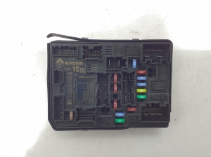 RENAULT Megane E-Tech CMF-EV (2022–2026) Boîtiers de fusibles 284B77289R - 2