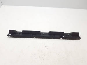 RENAULT Megane E-Tech CMF-EV (2022–2026) Exterior sill trim bracket 764583399R - 4