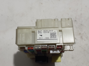 RENAULT Megane E-Tech CMF-EV (2022–2026) Kaitsmekarp salongis 243802061R - 3