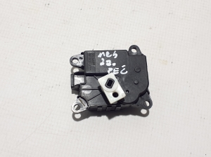RENAULT Megane E-Tech CMF-EV (2022–2026) Stellmotor Heizungsklappe 277325MP0A - 2