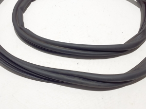 RENAULT Megane E-Tech CMF-EV (2022–2026) Trunk seal (on body) 908302863R - 2