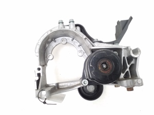Porsche 911 996 (1997–2005) Power steering pump bracket 9961021603R - 2
