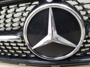  Front grille 