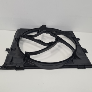 BMW 1 SERIES F21 (2011–2017) Lüfterzarge 17428626871 - 2