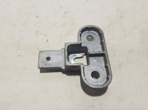  Engine holder 