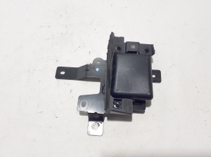   Pimeda nurga radar Distronic  - 99140J7410 