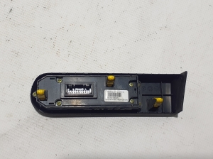 Kia XCEED I (2019–2026) Headlight switch 93700CR020 - 4