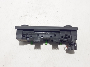 Kia XCEED I (2019–2026) Heater control panel 97250CR000 - 2