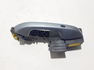 Kia XCEED I (2019–2026) Front door external opening handle and its details - 3