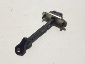 Kia XCEED I (2019–2026) Rear side door opening limiter 77990J7000 - 3