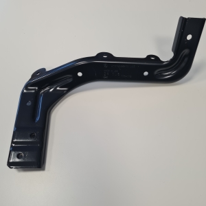 Front bumper bracket - A1676265100