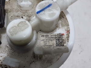 Kraftstoffpumpe im Tank - 31110CR000