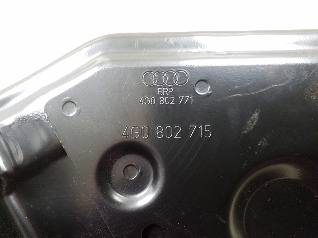 AUDI A6 C7/4G (2010-2020) Монтаж на колелото на резервната гума 4G0802715 25022483