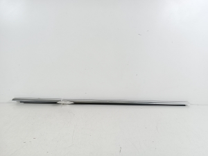 Aizmugurējo sānu durvju stikla ārējā līste - 5NA839476C