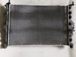  Cooling radiator 