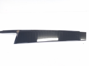Tagumise külgukse klaasi välimine liist - 7205750