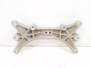 Maserati Ghibli (2013–2026) Getriebehalter 670001738 - 3
