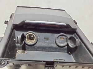 Kia XCEED I (2019–2026) Front ashtray 96121J7300 - 3