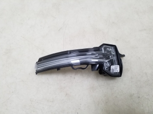 Mercedes Benz A-Class 177 (2018–2026) Side mirror turn signal A0999061902 - 3