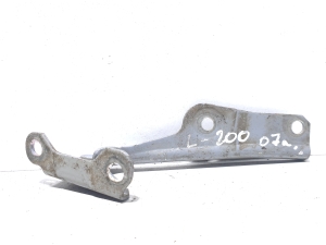 Mitsubishi L 200 (2006–2015) Hood hinge - 3