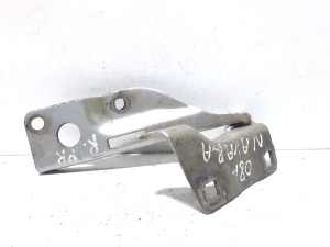  Engine cover hinge 