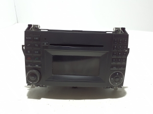   Radio / CD-Player / DVD-Player / Navigation 