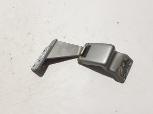  Rear tailgate hinge 