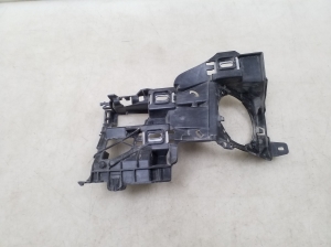 Mercedes Benz E-Class W213 (2017–2026) Nebelscheinwerferhalter vorne A2138851400 - 4