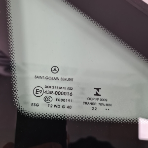 Mercedes Benz V-Class 447 (2014–2026) Front body quarter glass A4476734300 - 2
