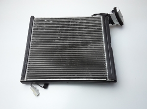   Radiator interior air conditioning 