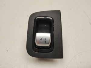   Rear side door glass switch 