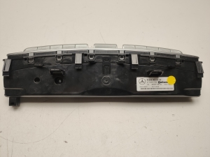 Mercedes Benz C-Class 205 (2014–2021) Heater control panel A2059058105 - 2