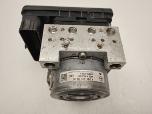 Mercedes Benz C-Class 205 (2014–2021) ABS plokk A2059012800 - 4