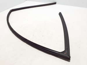 NISSAN Pulsar N17 (2013–2017) Front door rubber seal 803313ZL0A - 3