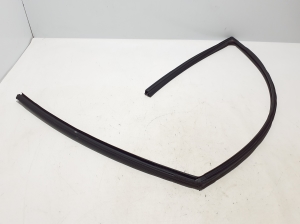 NISSAN Pulsar N17 (2013–2017) Front door rubber seal 803313ZL0A - 5