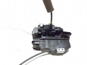 NISSAN Pulsar N17 (2013–2017) Front door lock 805003ZL0A - 3