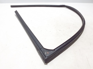 NISSAN Pulsar N17 (2013–2017) Front door rubber seal 803303ZL0A - 3