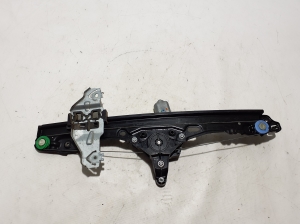 NISSAN Pulsar N17 (2013–2017) Front door window regulator 807003ZL0B - 4