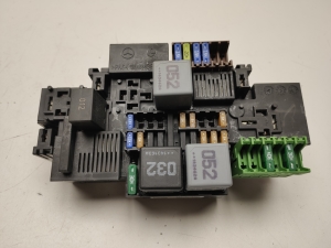   Fuse block holder under the hood 