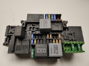  Fuse block holder under the hood 