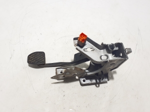   Brake pedal  - 465013RA2B 