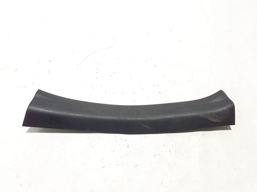 NISSAN Pulsar N17 (2013–2017) Inner sill trim 769B73ZL0A NISSAN Pulsar N17 (2013–2017) Inner sill trim 769B73ZL0A