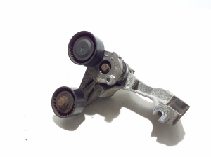 NISSAN Pulsar N17 (2013–2017) Alternator bracket 117108063R - 4