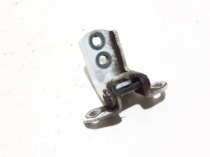 NISSAN Pulsar N17 (2013–2017) Front door top hinge - 3