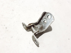 NISSAN Pulsar N17 (2013–2017) Front door lower hinge - 3