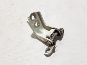 NISSAN Pulsar N17 (2013–2017) Rear side door lower hinge - 2