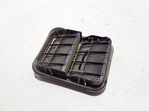 NISSAN Pulsar N17 (2013–2017) Rear fender vent grille 76804ED50A - 3
