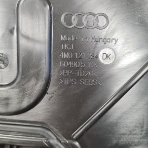 AUDI Q7 (2015–2026) Trim under the hood 4M0121284DK - 2
