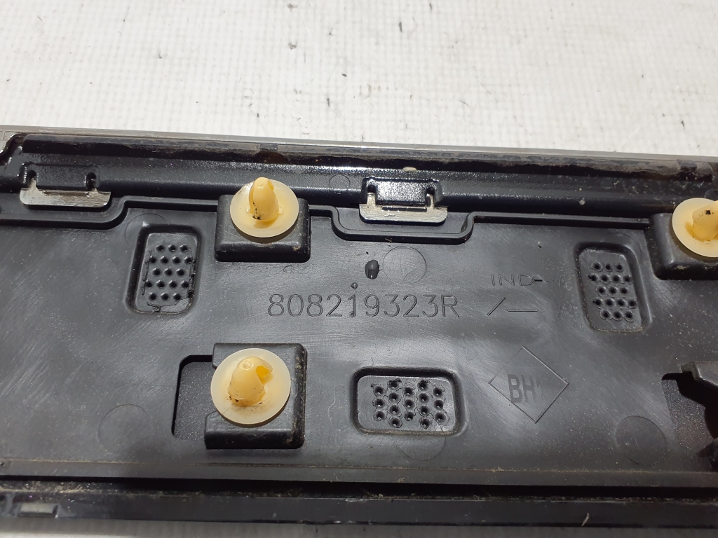 RENAULT Twingo 3 generation (2014-2023) Priekinių kairių durų moldingas 808219323R 23012189
